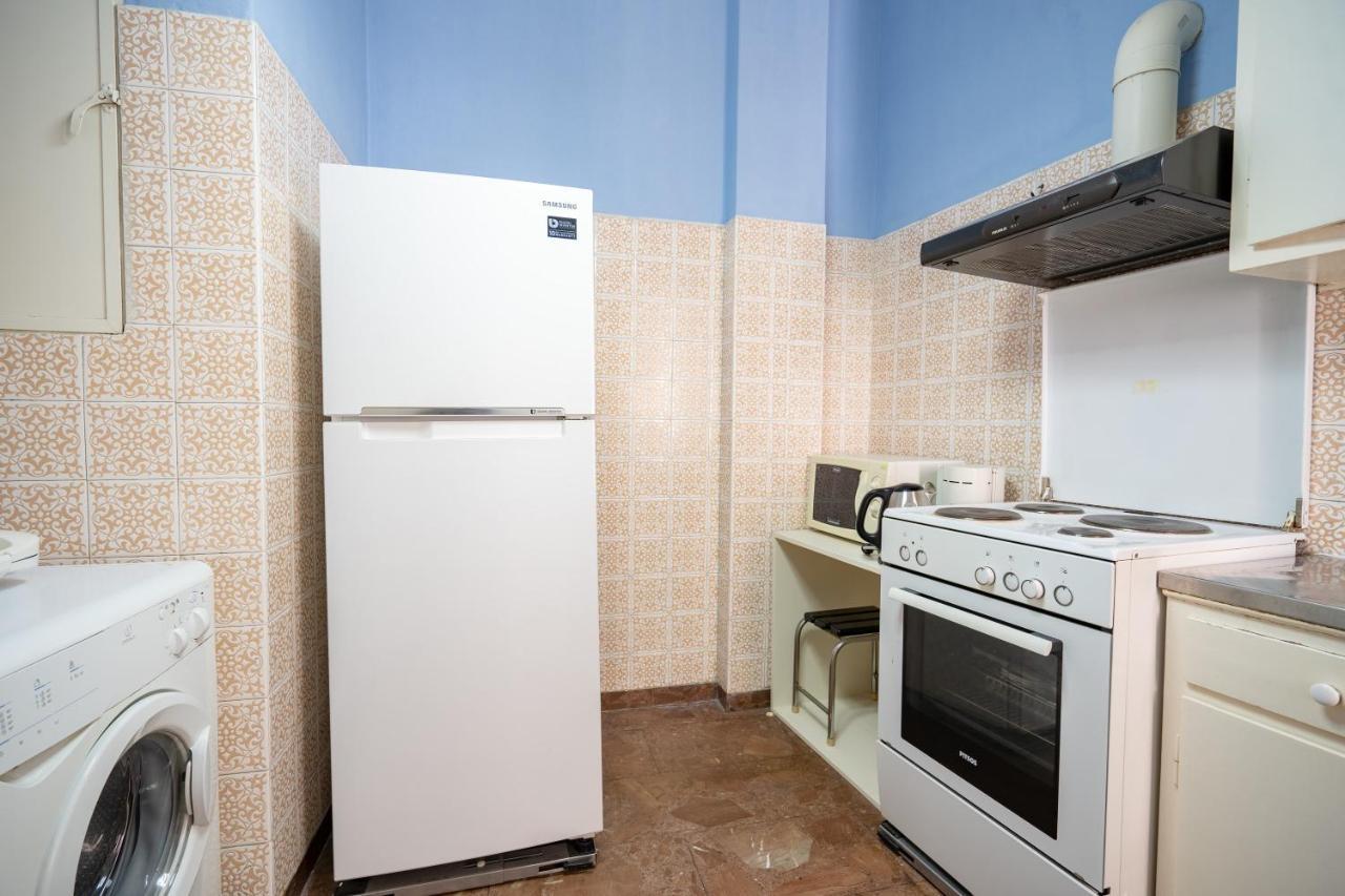 Larissa Station metro st. 2 bedrooms 3 pers. flat Aten Exteriör bild