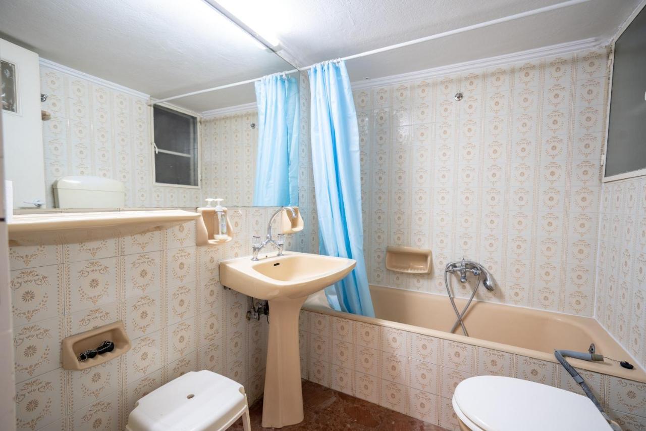 Larissa Station metro st. 2 bedrooms 3 pers. flat Aten Exteriör bild