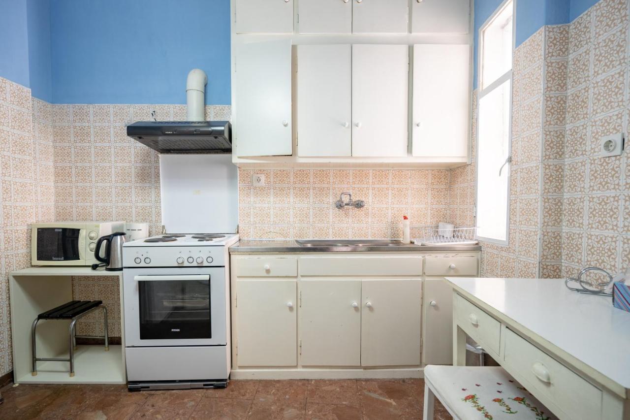 Larissa Station metro st. 2 bedrooms 3 pers. flat Aten Exteriör bild